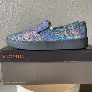 NIB Vionic Blue Metallic Avery Shoes Sizes 6, 6.5, and 7.5